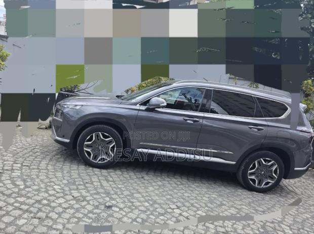 Hyundai Santa Fe Hybrid 2023 Gray