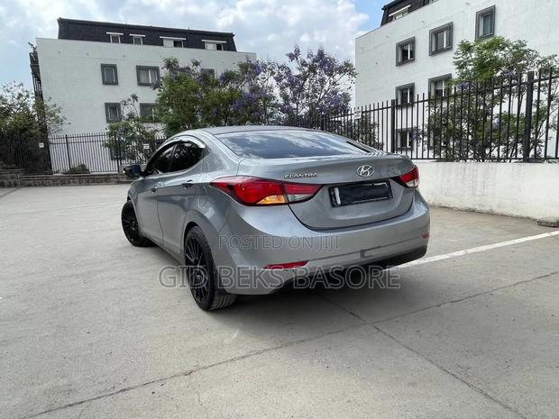 Hyundai Elantra 2015 Gray