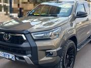 Toyota Hilux 2022 Gold for sale