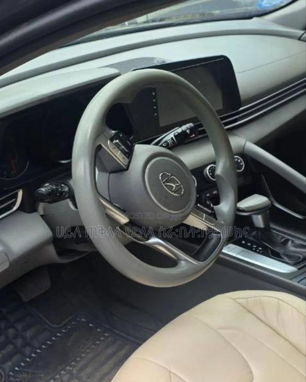 Hyundai Elantra 2021 Gray