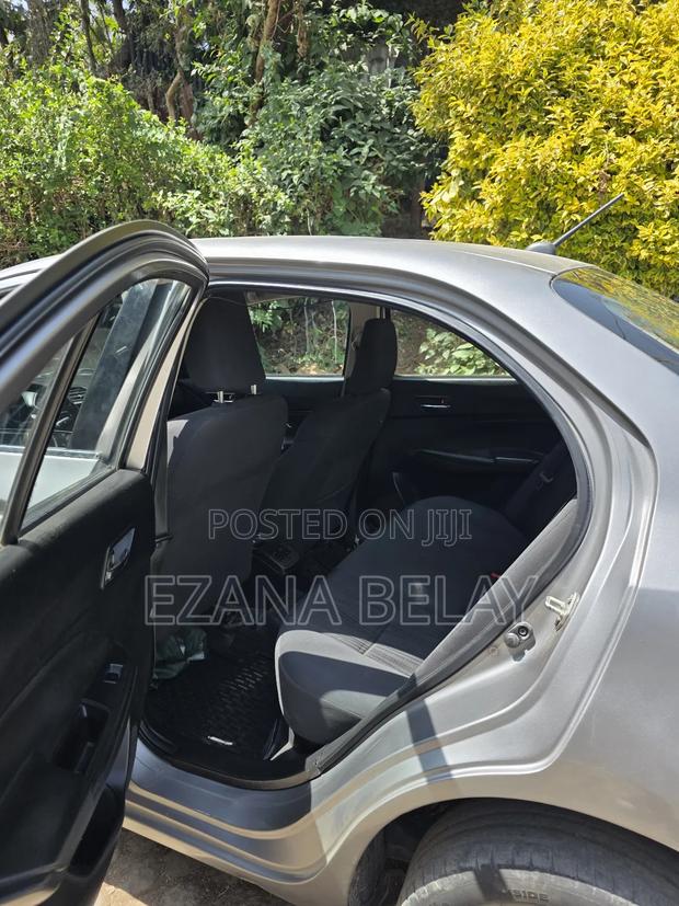Suzuki Dzire 2022 Silver