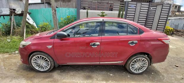 Toyota Yaris 2014 Red
