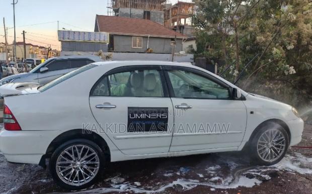 Toyota Corolla 2004 White