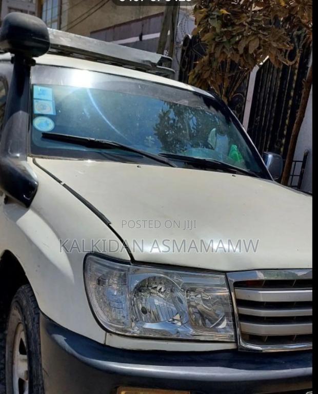 Toyota Land Cruiser 2006 Silver