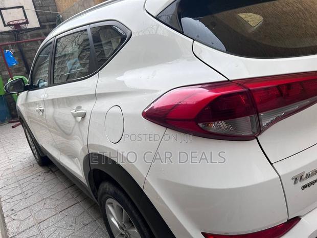 Hyundai Tucson 2018 White