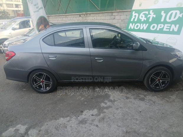 Mitsubishi Attrage 2021 Gray