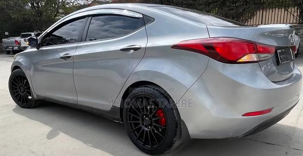 Hyundai Elantra 2015 Silver