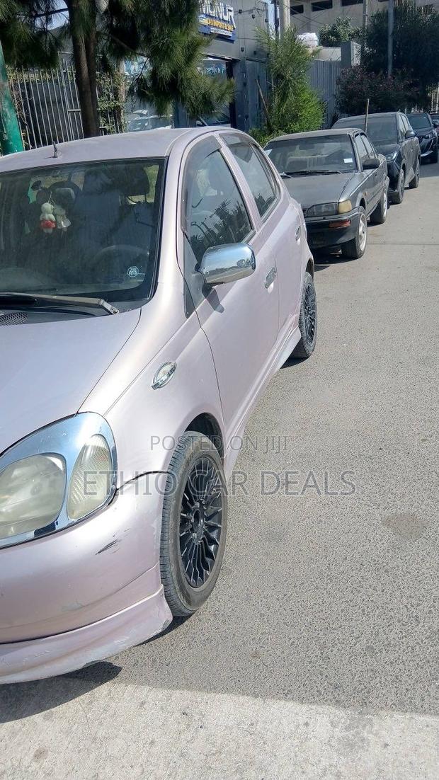 Toyota Vitz 2002 Beige