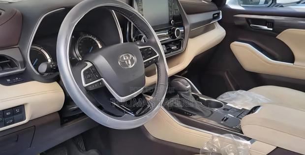 New Toyota Highlander Hybrid 2023 Gray