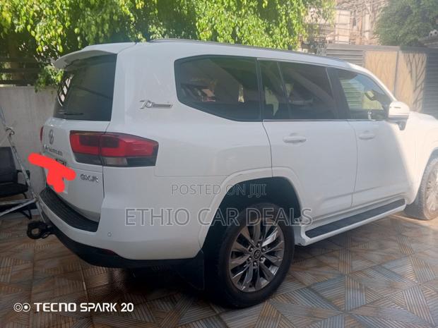 Toyota Land Cruiser 2022 White