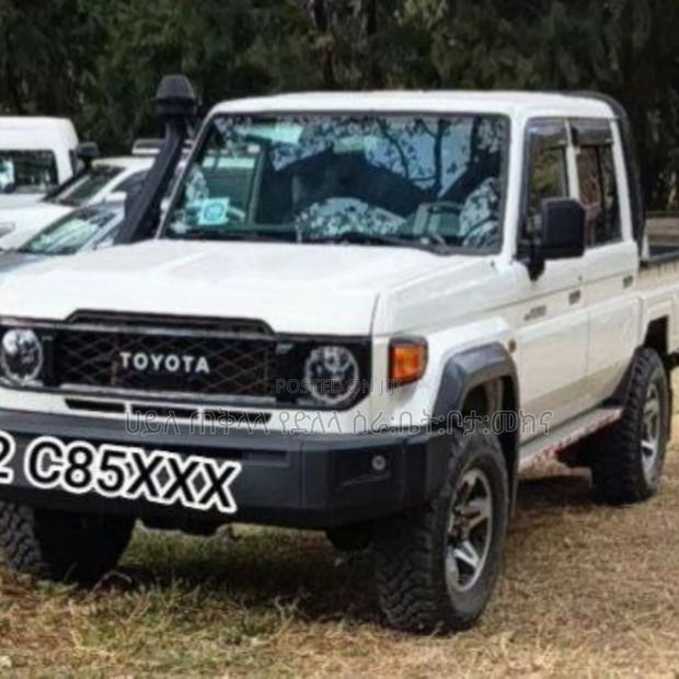 Toyota Land Cruiser 2018 Off white