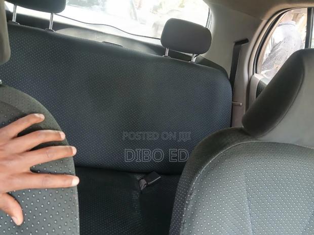 Toyota Yaris L Hatchback 5dr 2013 Black