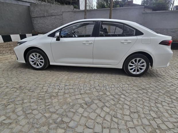 Toyota Corolla 2022 White