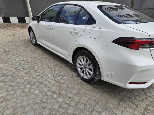 Toyota Corolla 2022 White