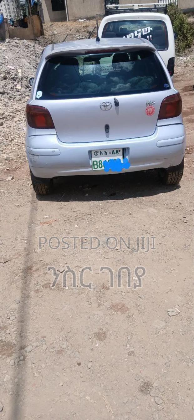 Toyota Vitz 2003 Silver