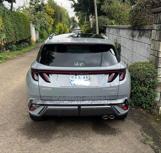 Hyundai Tucson Limited 2024 Blue