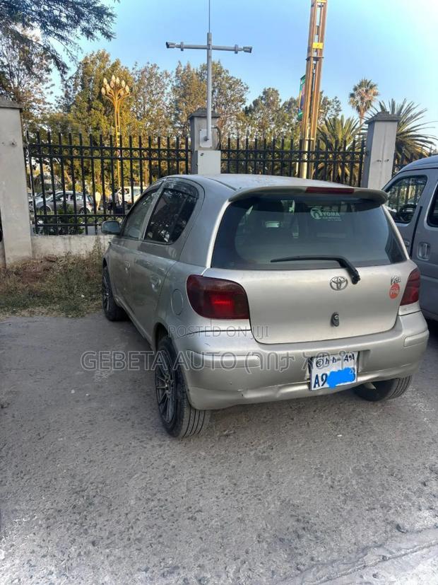 Toyota Vitz 2003