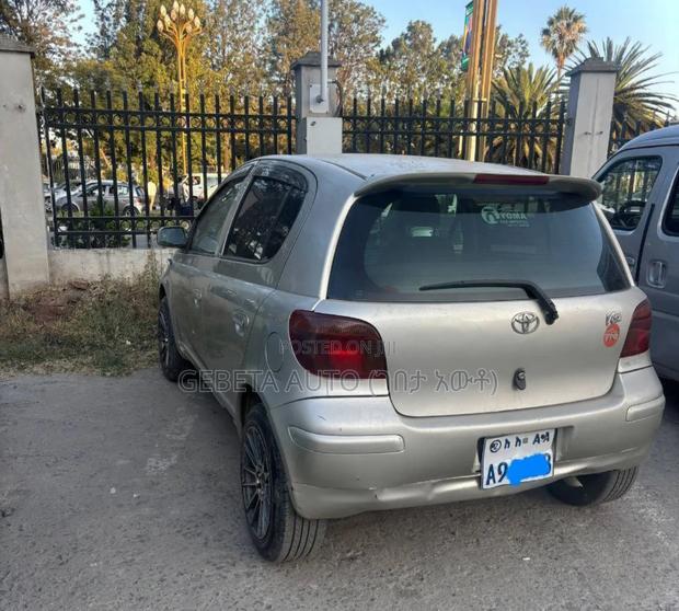 Toyota Vitz 2003