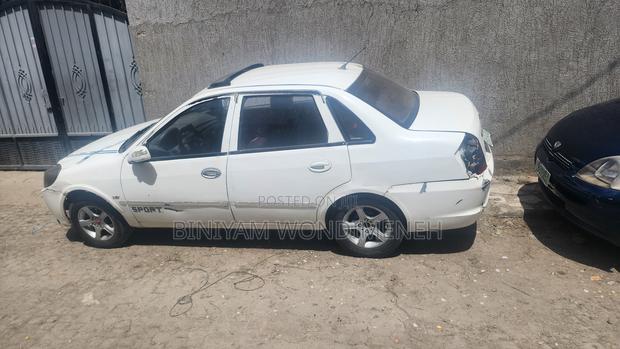Lifan 520 2012 White