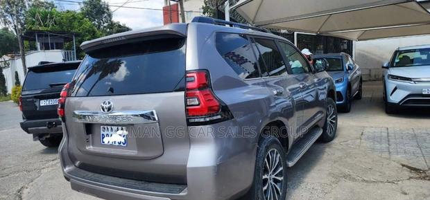 Toyota Land Cruiser 2021 Pearl