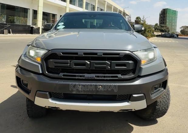 Ford F-150 Raptor 2022 Blue