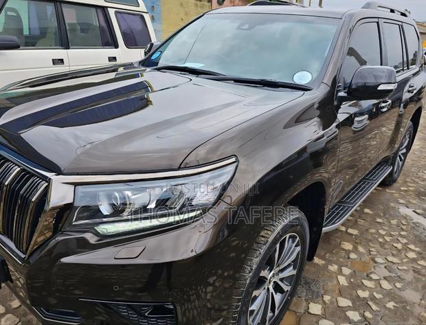 Toyota Land Cruiser 2023