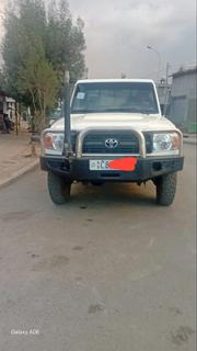 Toyota Land Cruiser 2011 White for sale
