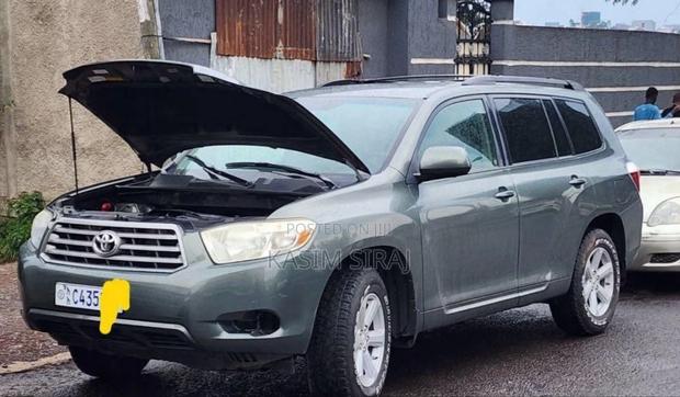 Toyota Highlander 4x4 2007 Gray
