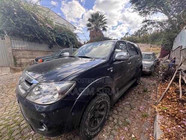 Toyota Fortuner 2.7 AWD 2006 Gray