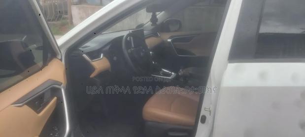 Toyota RAV4 Hybrid 2024 Ivory