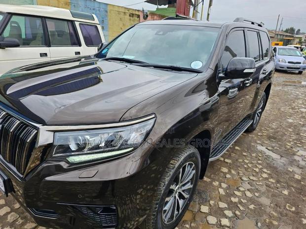 Toyota Land Cruiser 2023 Brown