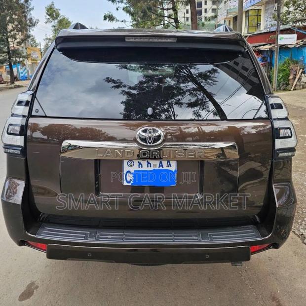 Toyota Land Cruiser 2022 Brown