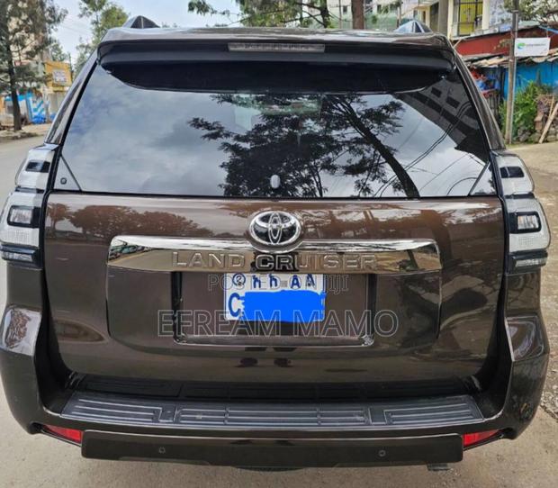 Toyota Land Cruiser 2023 Black