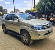 Toyota Fortuner 2.7 RWD 2009 Gold for sale