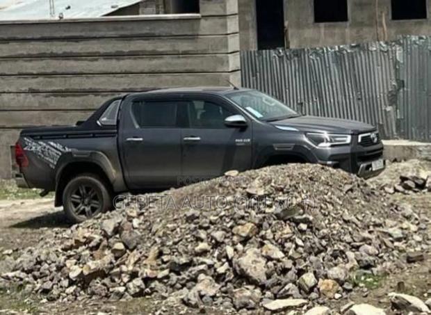 Toyota Hilux Revo Double Cab Deisel 2.8 RWD 2021 Gray