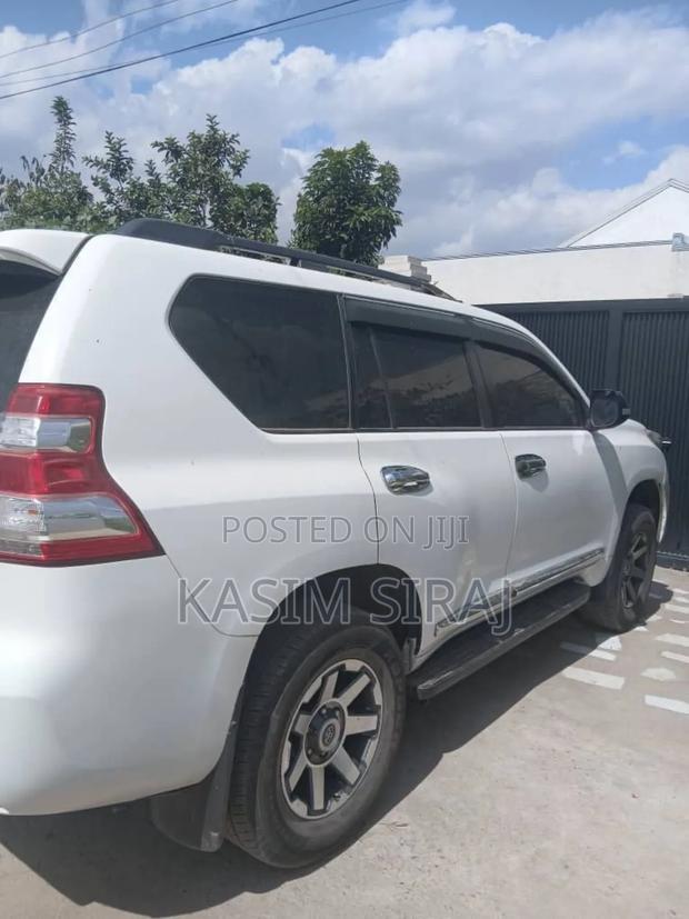 Toyota Land Cruiser Prado 2.8 D-4D 2016 White