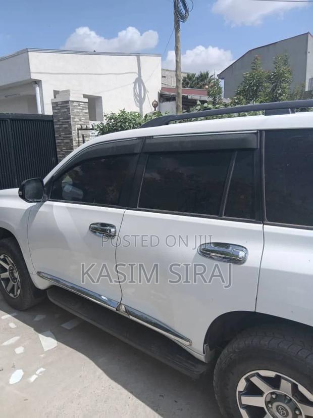 Toyota Land Cruiser Prado 2.8 D-4D 2016 White