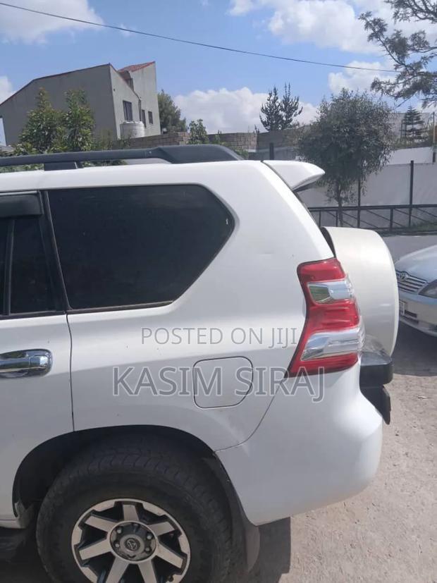 Toyota Land Cruiser Prado 2.8 D-4D 2016 White