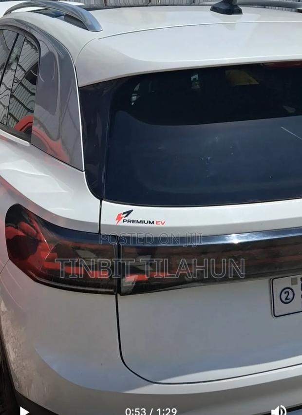 Volkswagen ID.6 2023 White