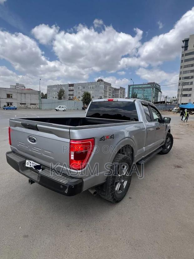 Ford F-150 LARIAT 2021 Silver