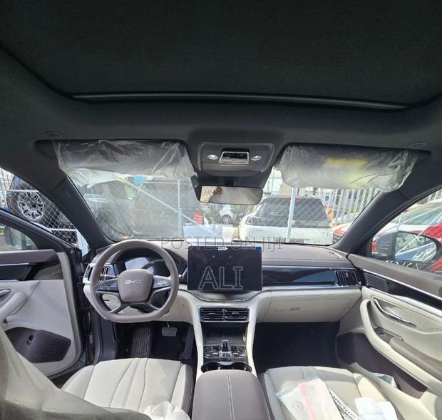 New BYD Song Plus 2025 Silver