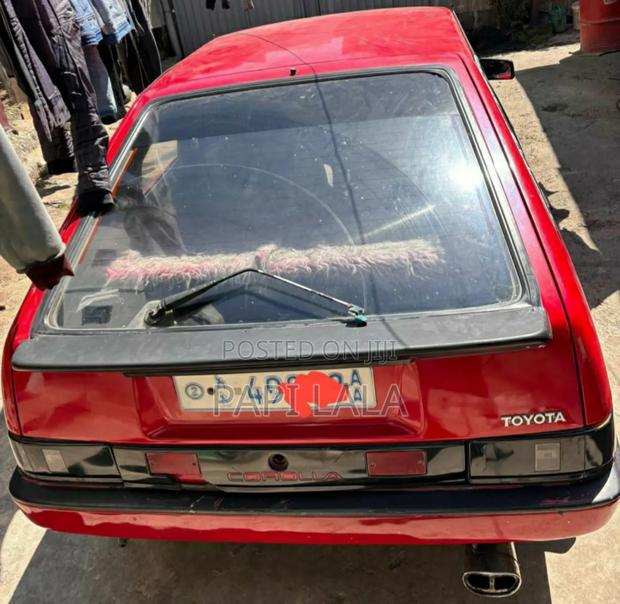 Toyota 4-Runner 1986 Red