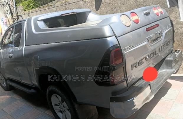 Toyota Hilux 2019 Silver