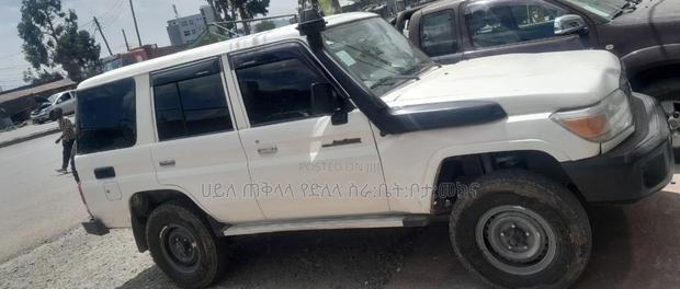 Toyota Land Cruiser 2022 White