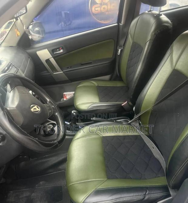 Daihatsu Terios 2009 Silver