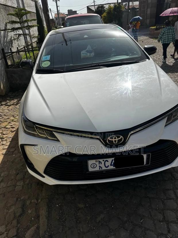 Toyota Corolla 2022 White