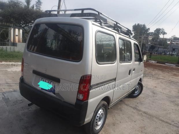 Suzuki Eeco 2024 White