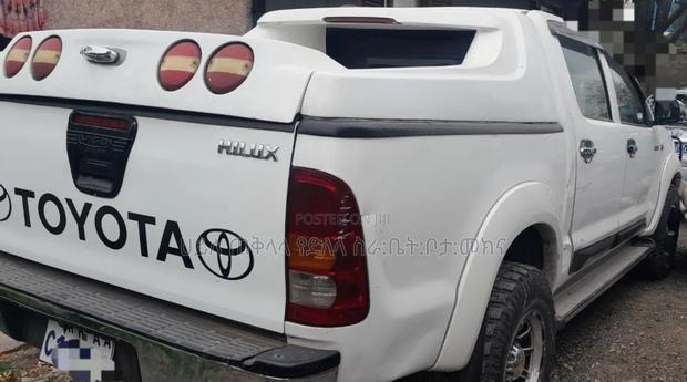 Toyota Hilux 2007 White