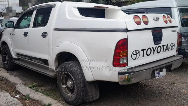 Toyota Hilux 2007 White