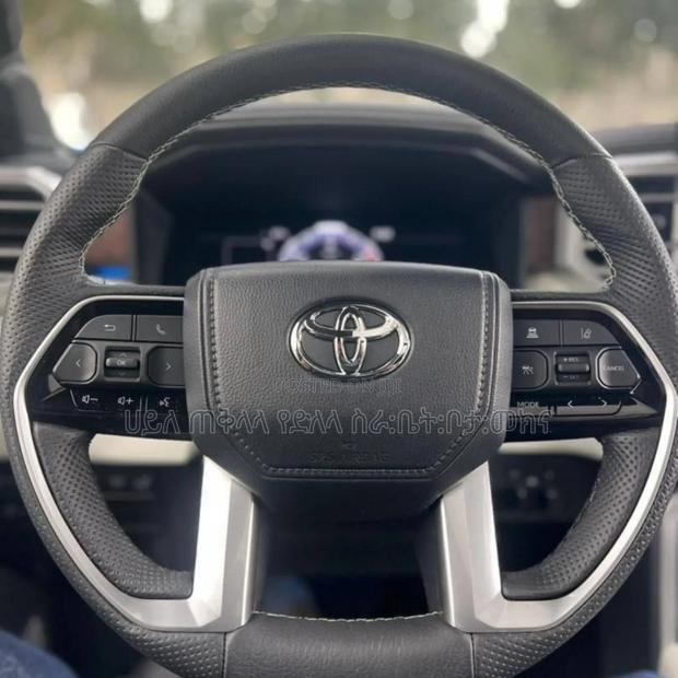 New Toyota Sequoia 2025 Black